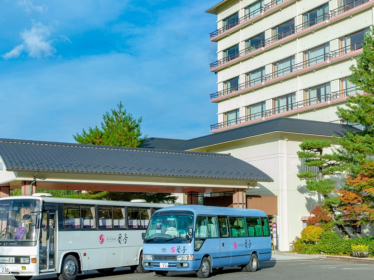 フォロー割で26,880円【送料無料・大特価】カタログギフト宿泊多数051018 シャディ 当日出荷 カタログギフト グルメ 香典返し お得 内祝い 結婚