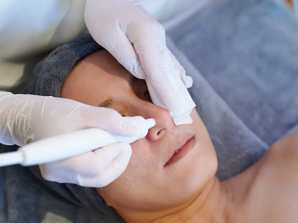 素肌の救世主！毛穴洗浄＆水光肌ジェリーマスクを堪能する三茶サロン