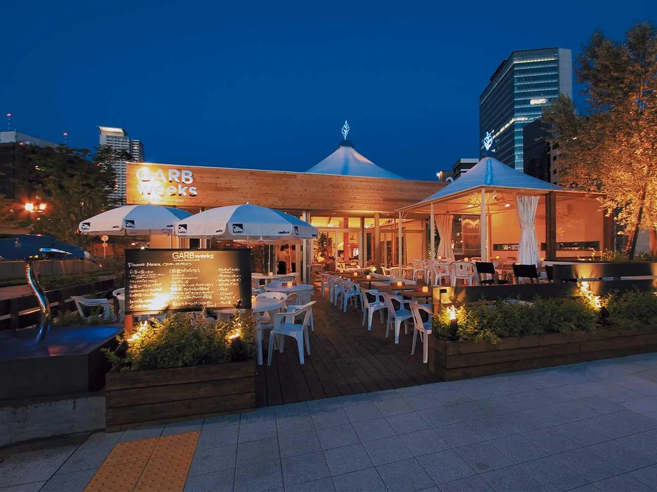 ナポリ気分の中之島。川夜景の中、本場のアラカルトをペア体験 | anatae