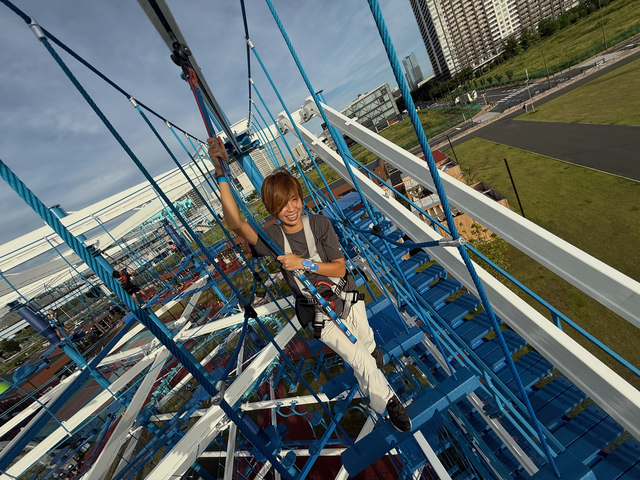 土日祝限定】ビル5F の高さで綱渡りできる？空中モンスタージャングル