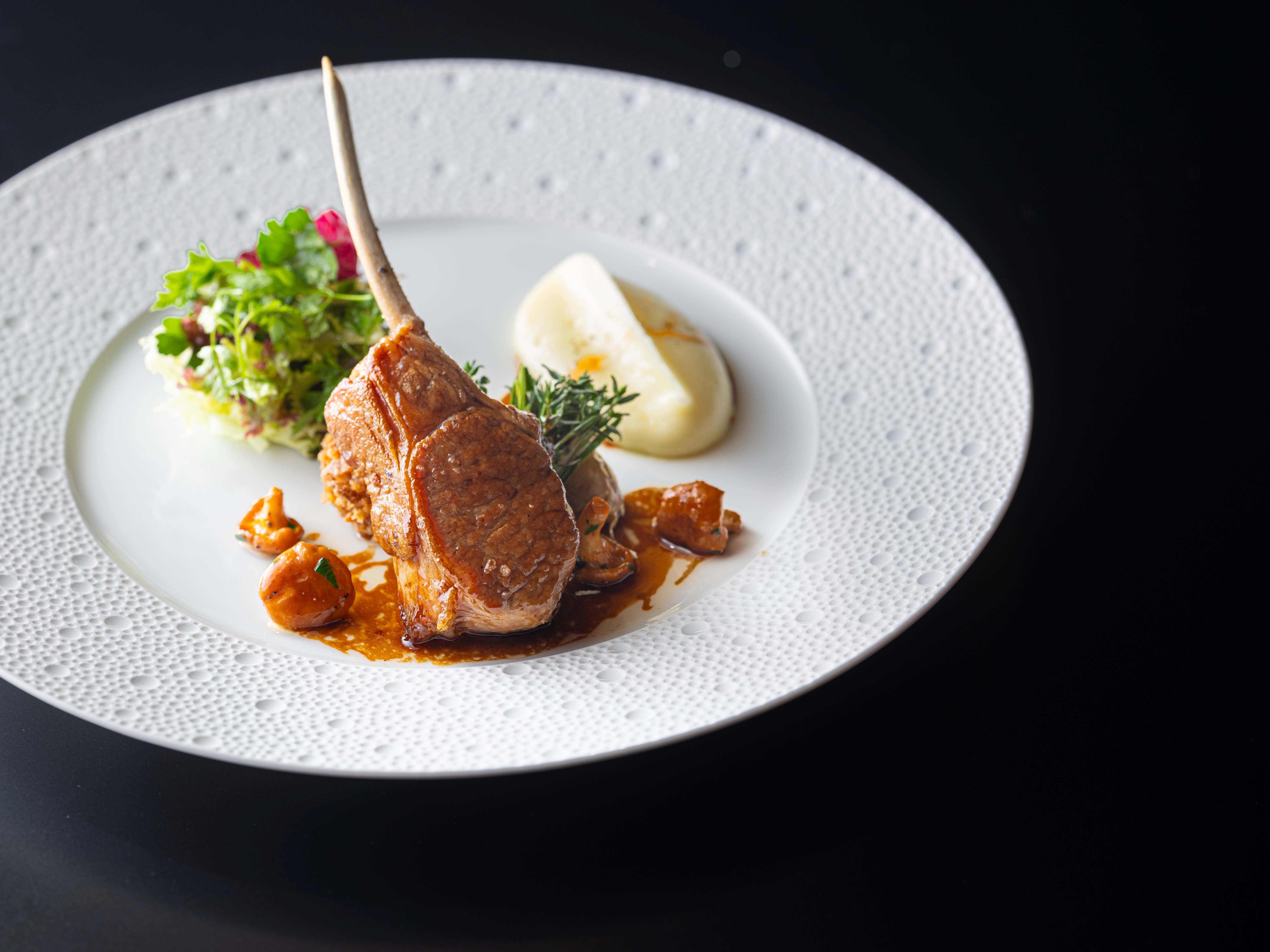 平日ペア】メイン料理を堪能。魚料理、肉料理も楽しめるジョエル