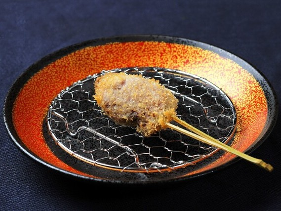 食事会 月～木]仕事終りに串揚げと土手煮！東銀座「ギンザ舌呑」の2H