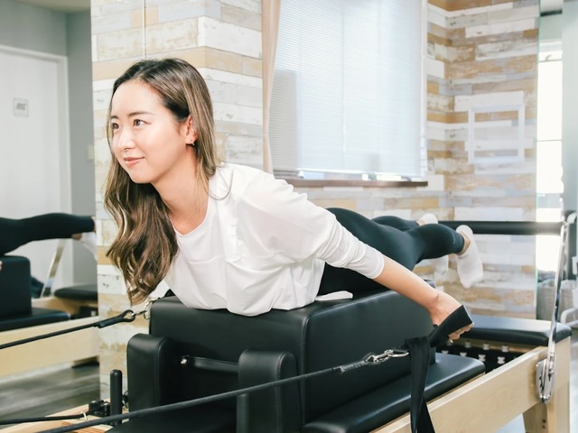 新橋・銀座店/女性限定】韓国アイドル絶賛！くびれ実感♪ 最新マシン