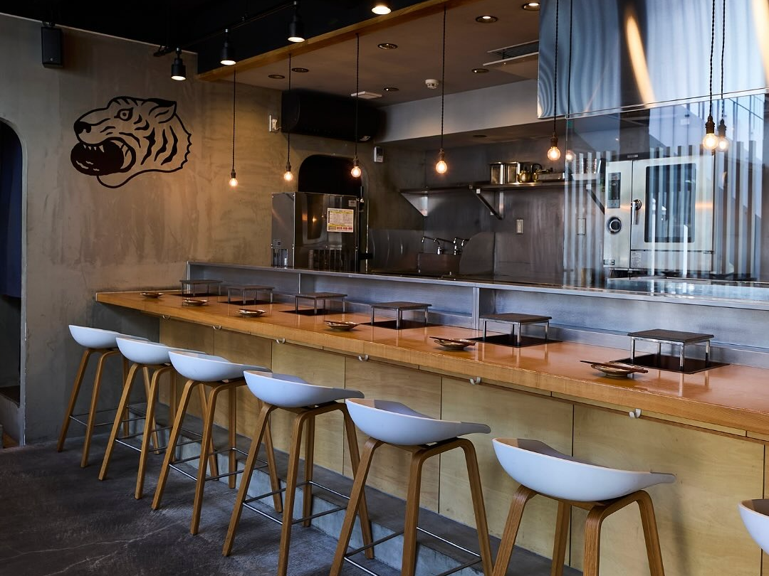 3名〜/都内2店舗共通】 “三種の神器”を味わう、日常の最高峰 *2名様用